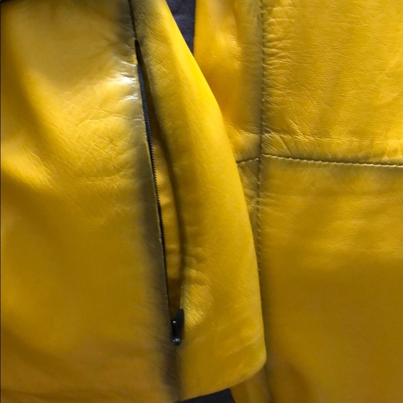 Leather jacket - Picture 3 of 5